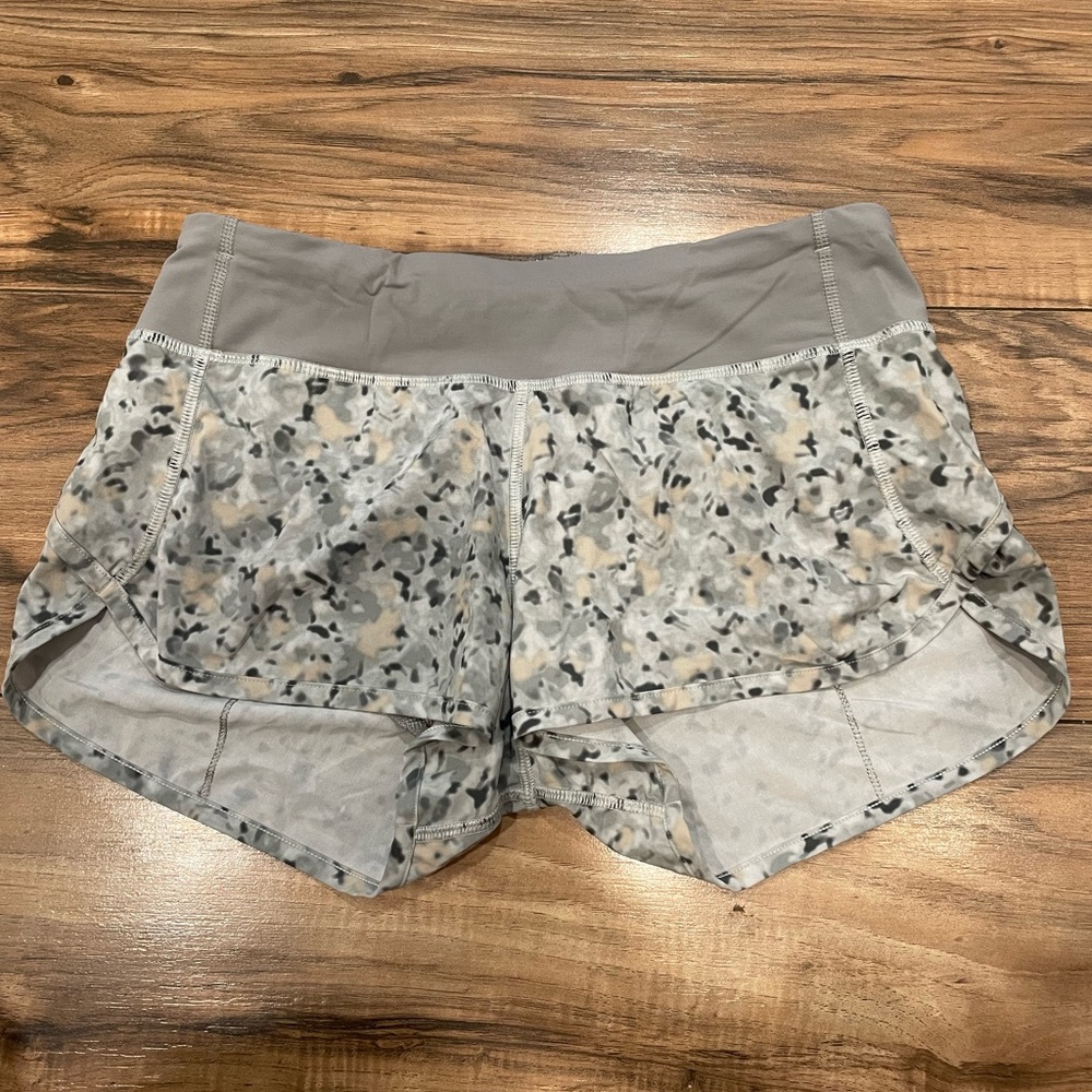 Lululemon Speed Shorts Grey Spots Size 4